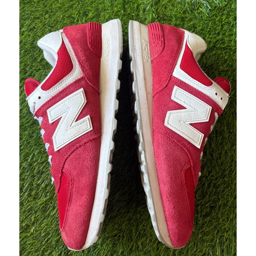 New Balance 574 Classic Mens Size 10.5 Red White Suede Mesh Sneakers ML574PI2